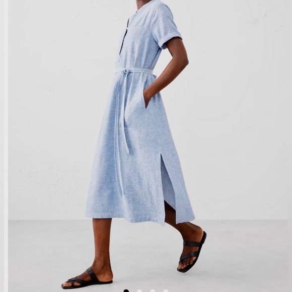 Banana Republic Dresses & Skirts - Linen blend utility shift mid dress. Size small. Light blue.